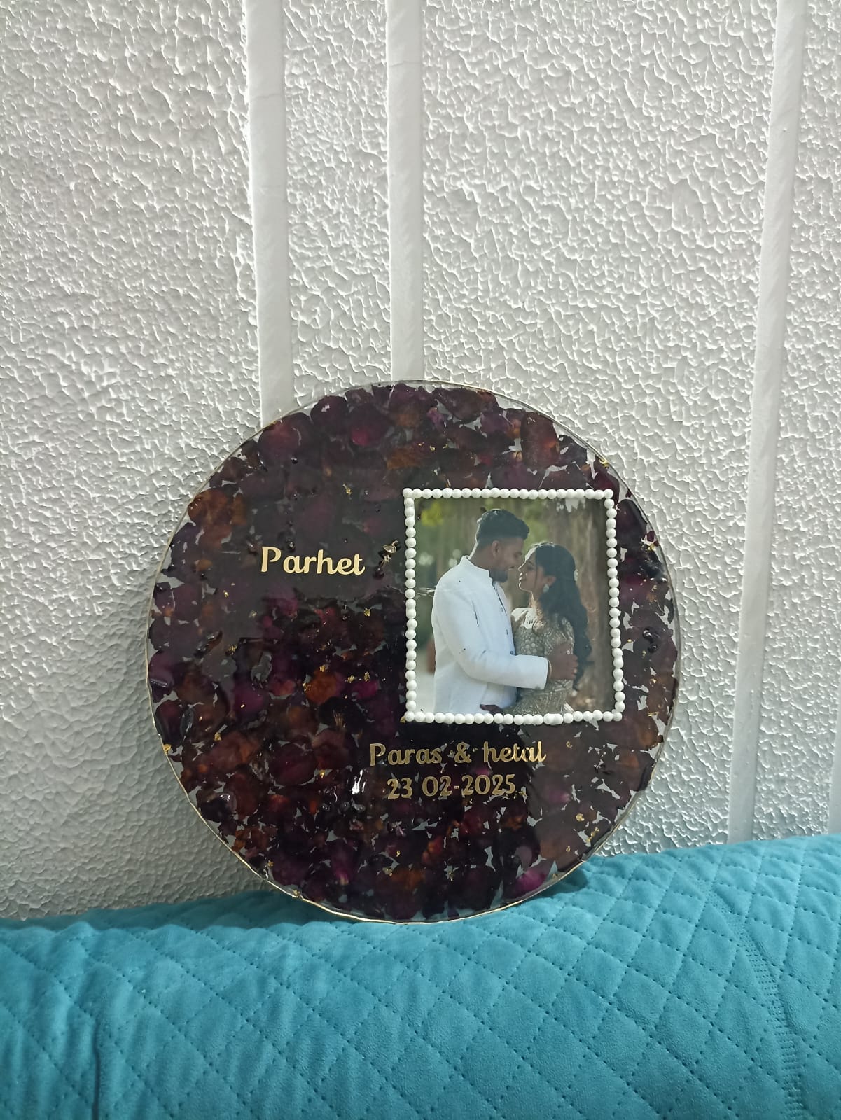 Personalized Floral Resin Round Memory Frame
